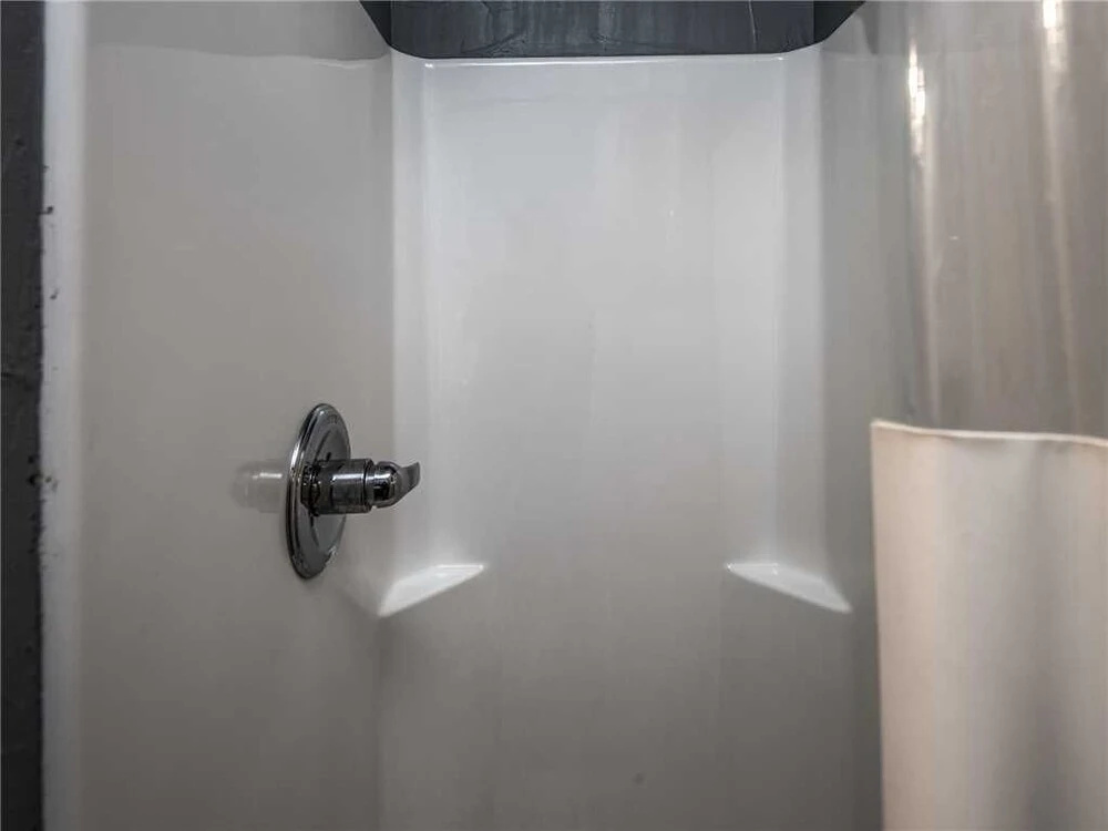 Windchaser, 1 Bedroom, Wood Burning Stove, Midtown, Sleeps 3