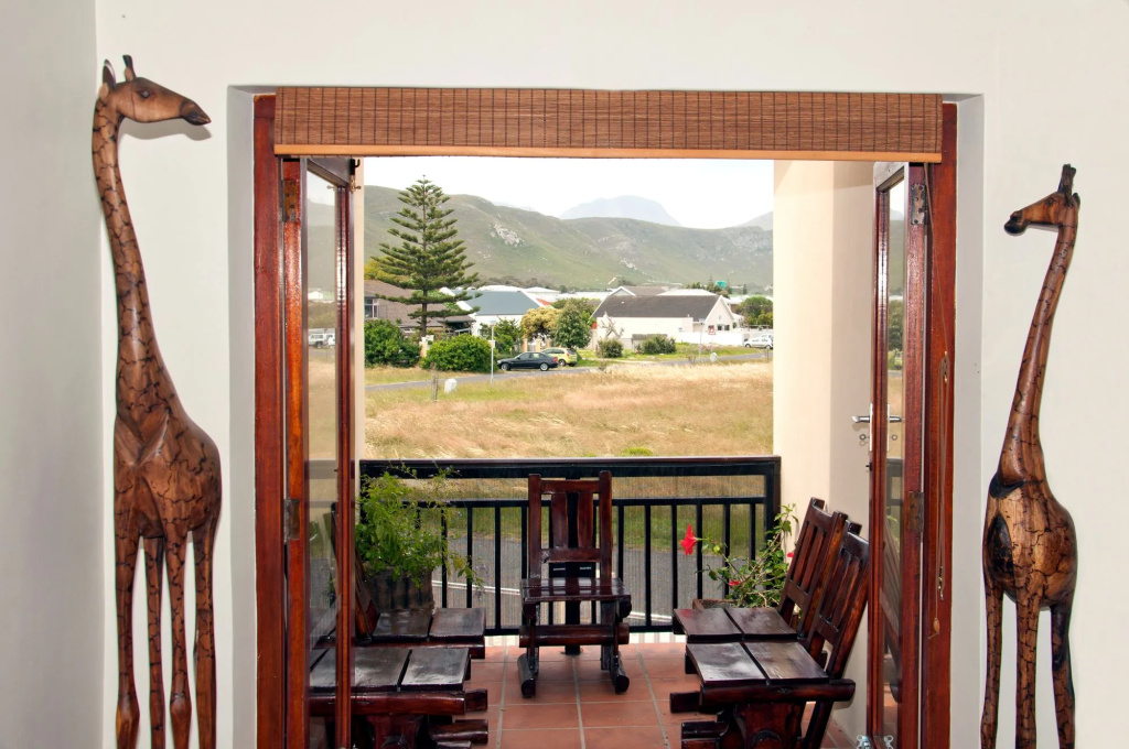 Hermanus AT HOME