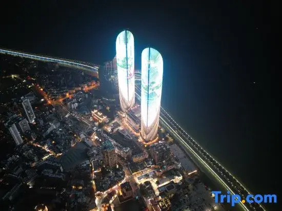 Xiamen 52 Hertz Scenic Apartment (Shimao Twin Towers)