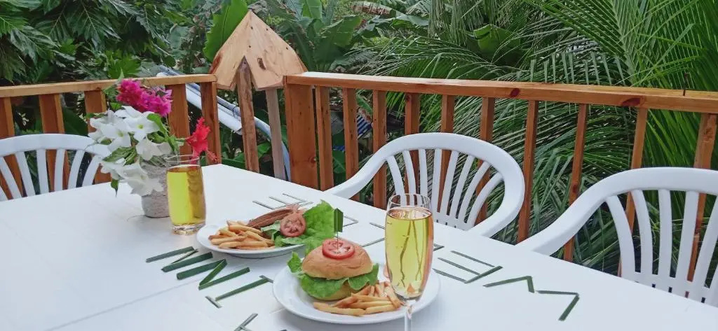 Maalhos Thila Inn