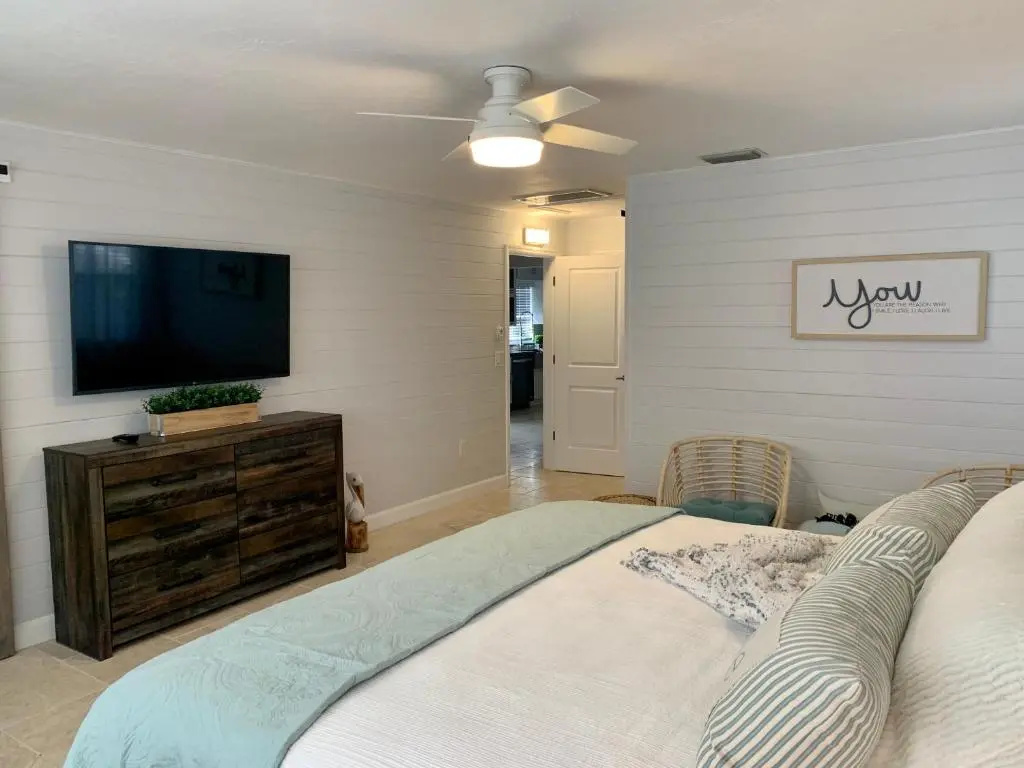 Modern Coastal Home near Siesta Key and Downtown
