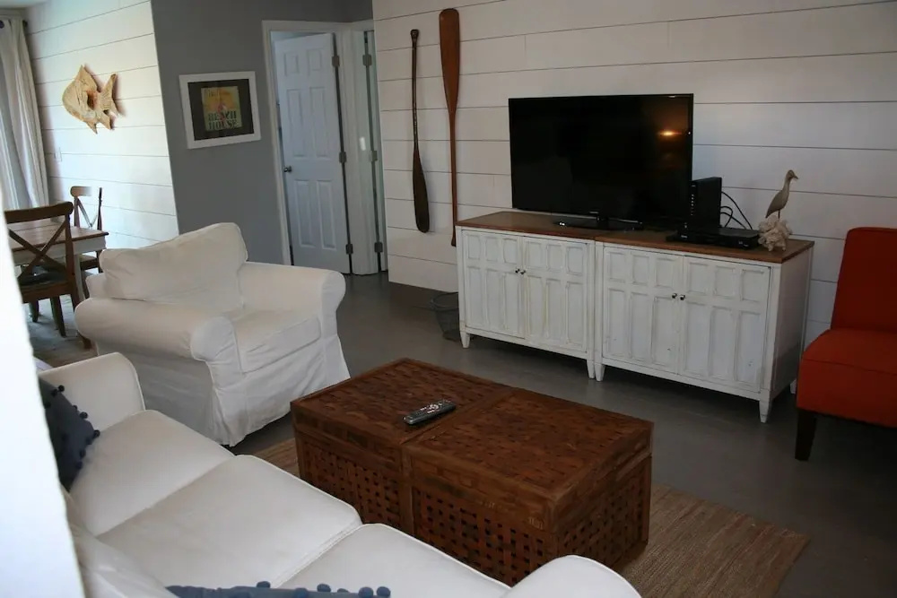 Flamingo Escape - 2 BR Home With Private Heated Pool