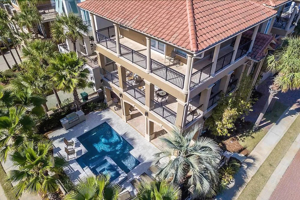 Dolce Vita 6 Bedroom Holiday Home by Five Star Properties