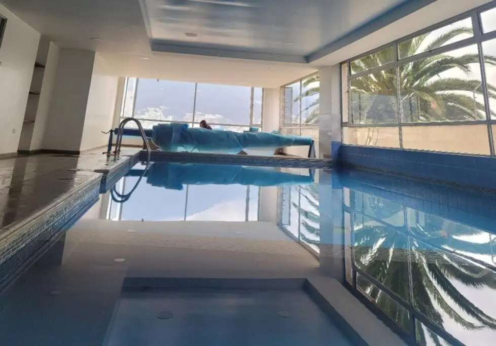 excelente vista la ciudad montaña,piscina,parque