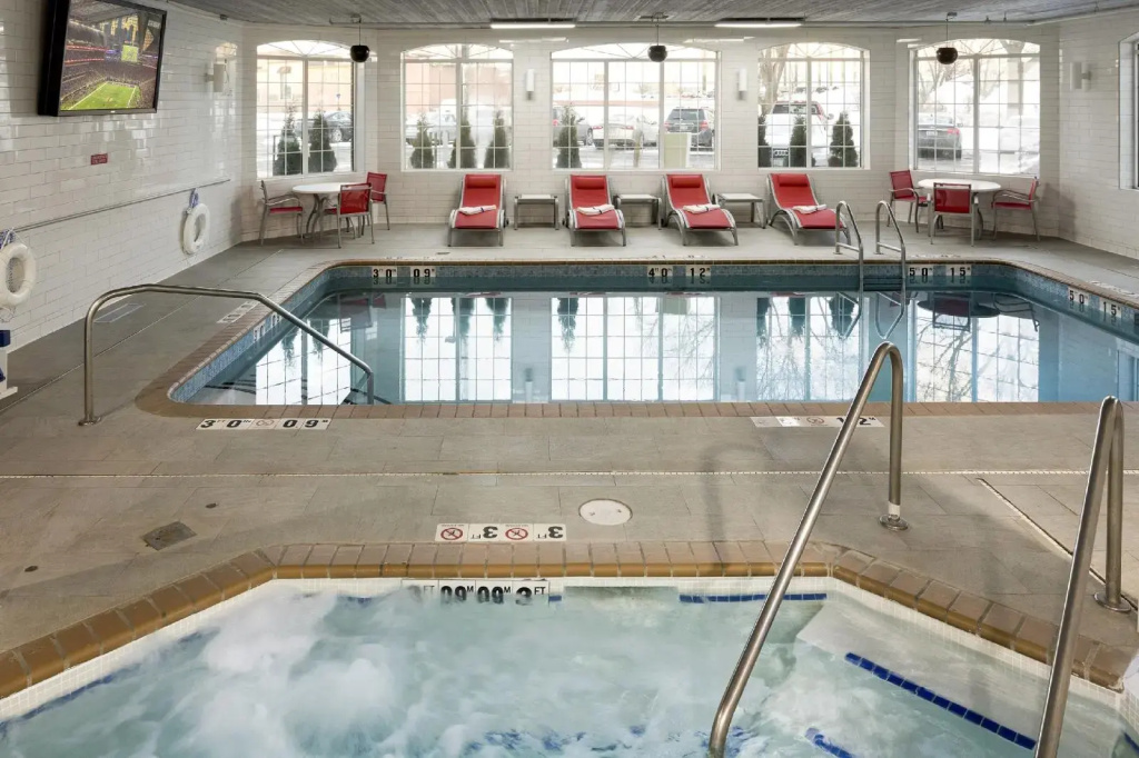 Holiday Inn - Bloomington W MSP Airport Area by IHG
