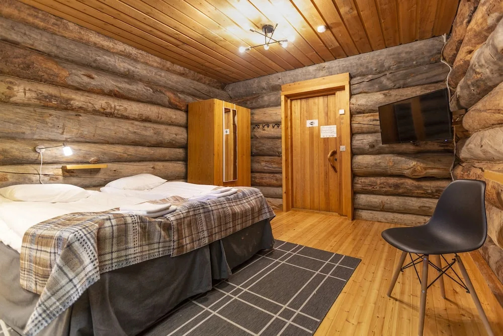 Kuukkeli Log Houses Aurora Resort
