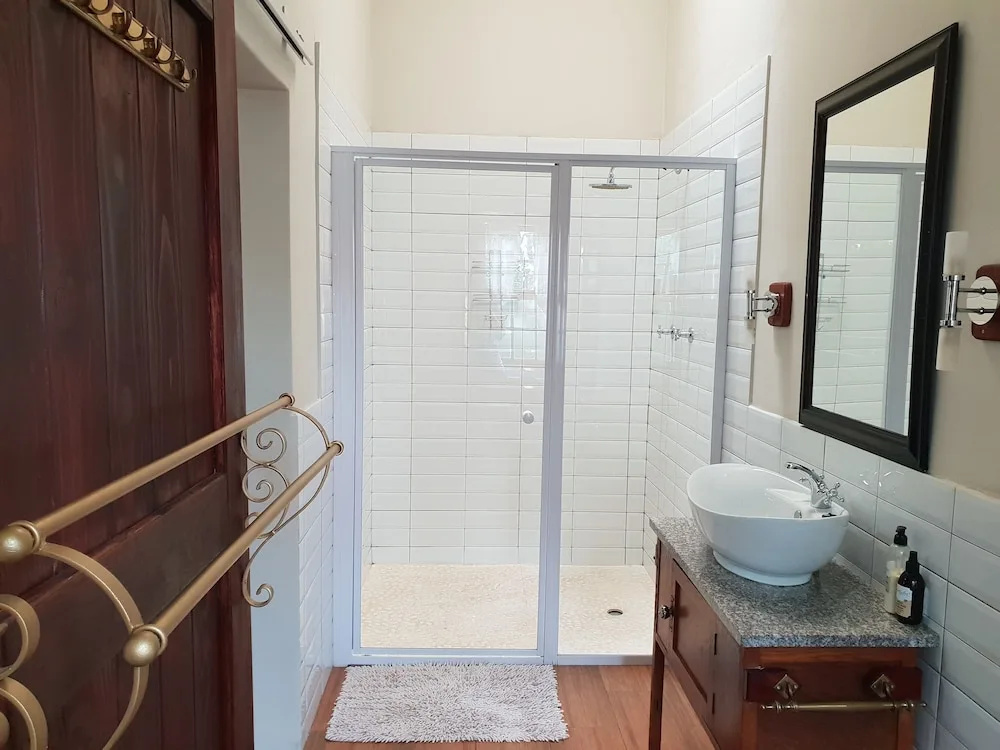 Bauhenia Guesthouse