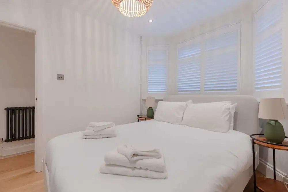 Newly Refurbished 2BD Flat - Wimbledon Village!
