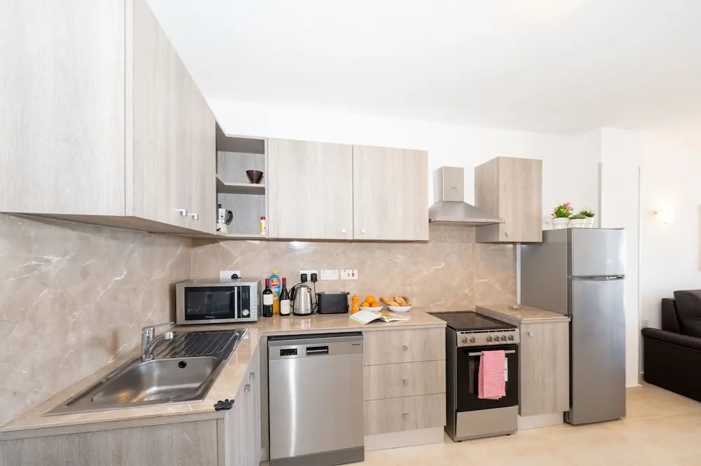 Sea Bliss Apartments with terrace just off seafront in St Pauls Bay - By Getawaysmalta