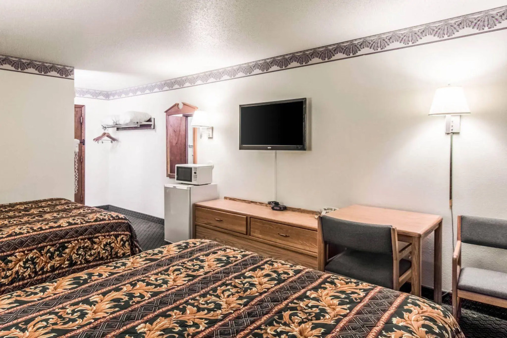 Americas Best Value Inn Fergus Falls