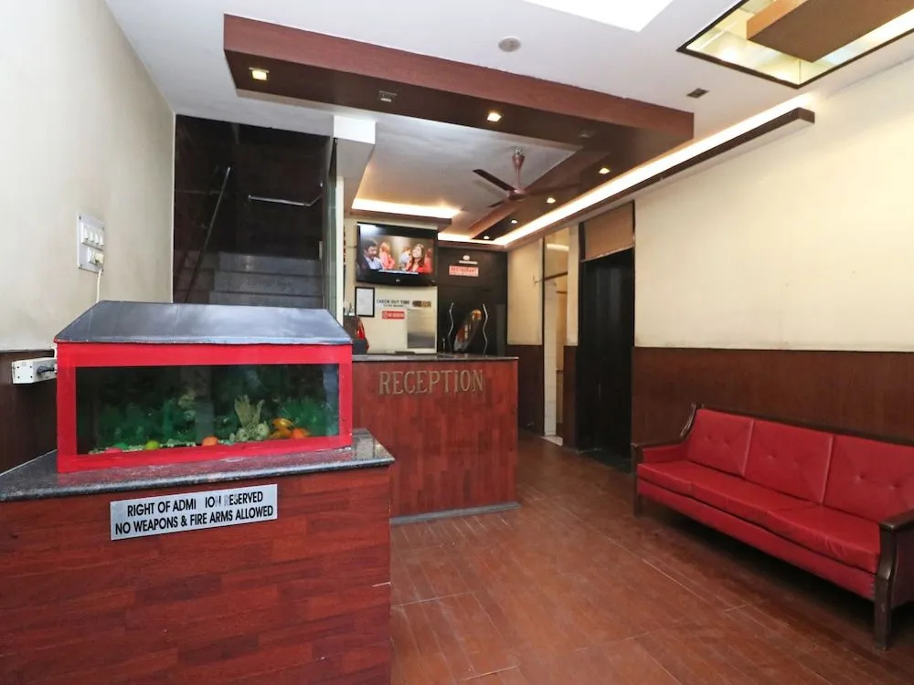 OYO 24788 Hotel Samrat