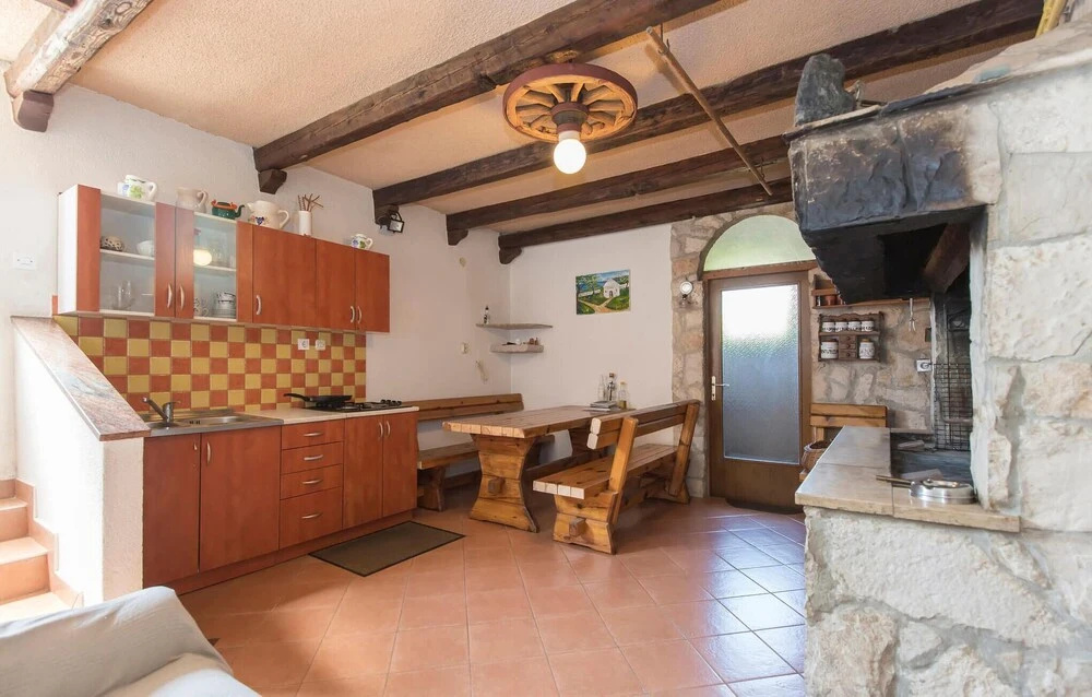 3 Bedroom Awesome Home In Labin