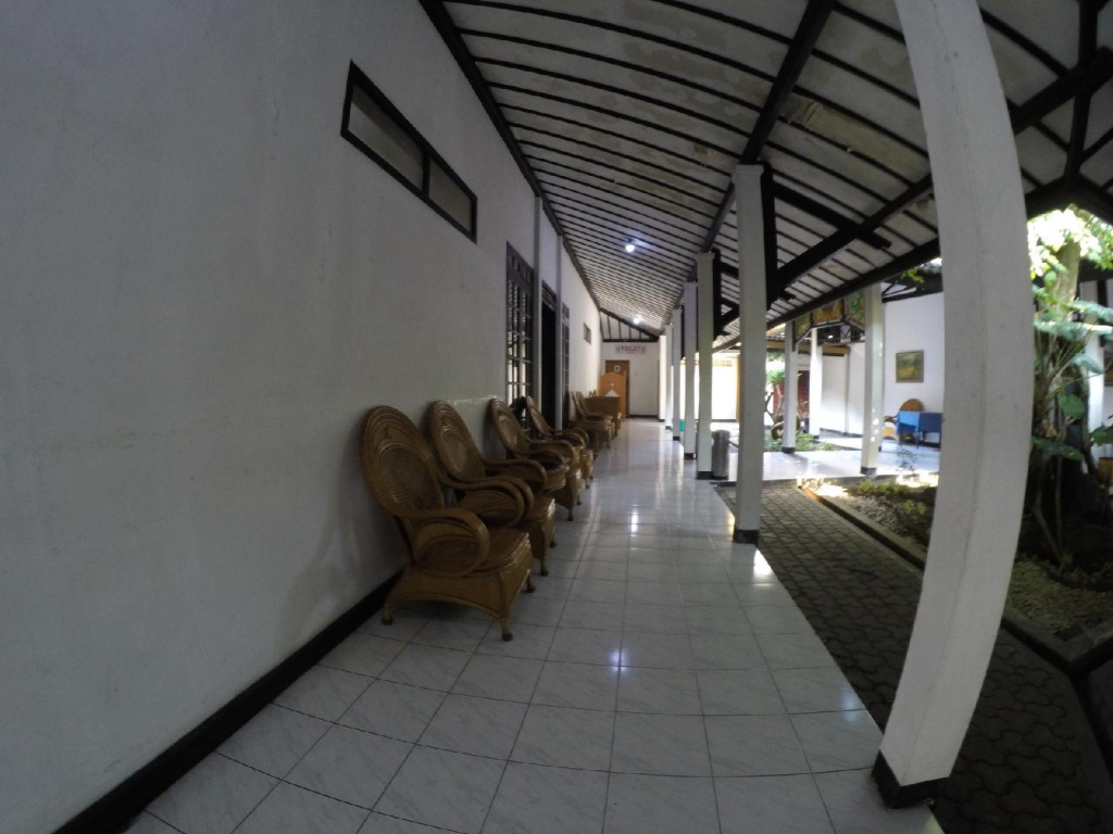 Crown Hotel Tasikmalaya