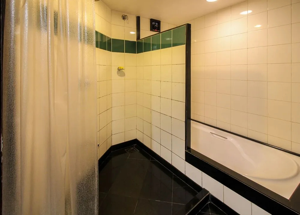 Fabhotel Savoy Suites Mumbai Airport