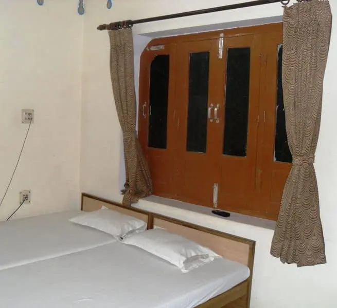 Shubh Laxmi Paying Guest House