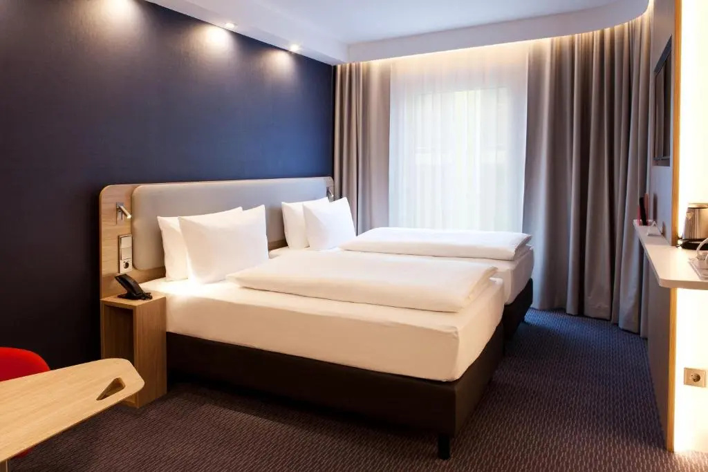 Holiday Inn Express & Suites - Basel - Allschwil by IHG