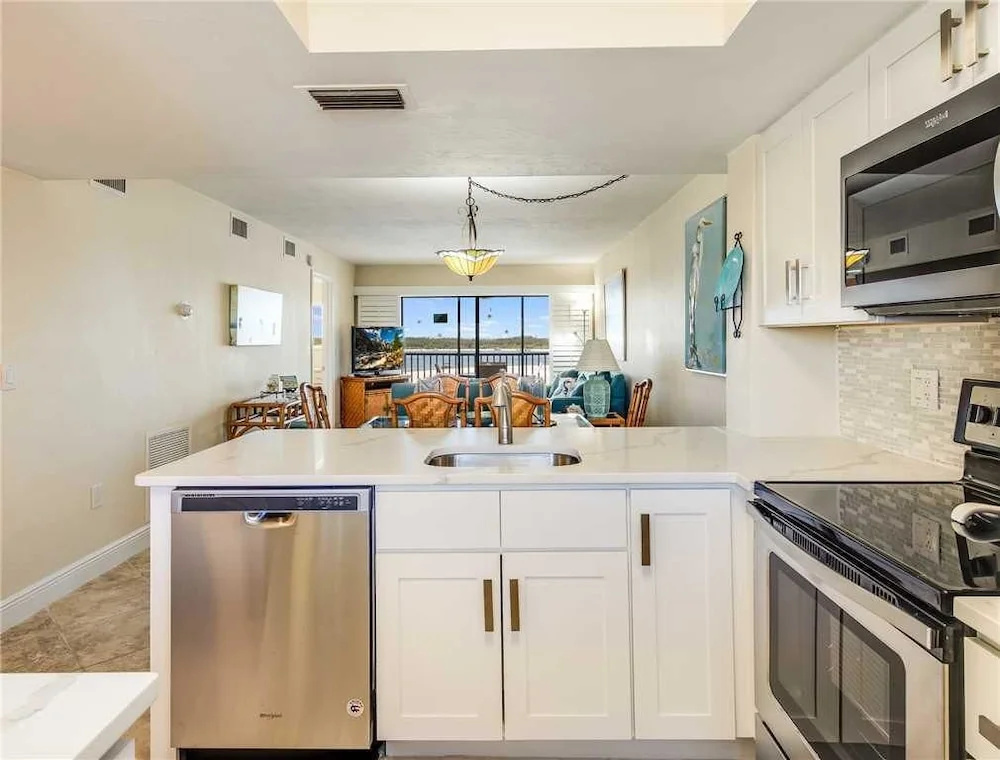 Carlos Pointe 422 - Two Bedroom Condo