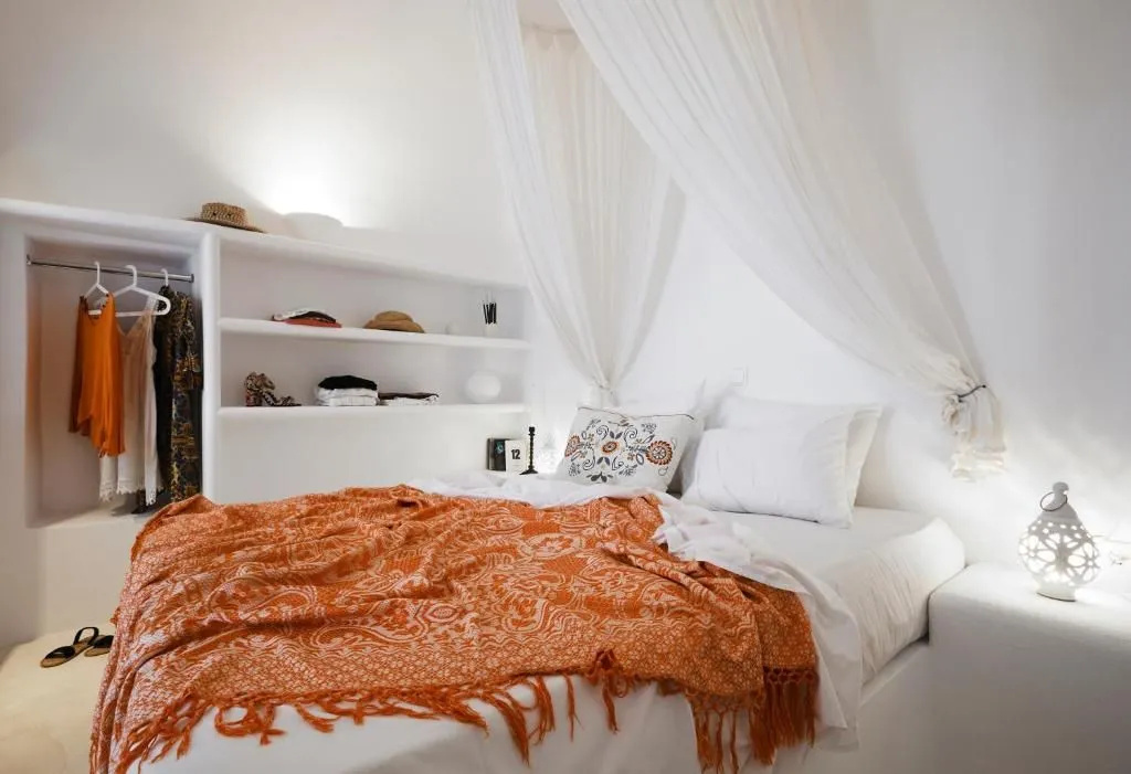 The Small Architect'S Villa Santorini