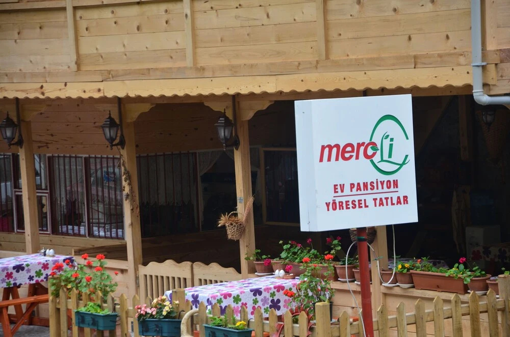 Meroli Ev Pansiyonu ve Yöresel Tatlar