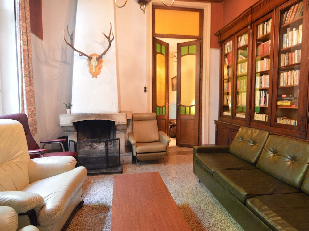 Family Villa in Ferrières