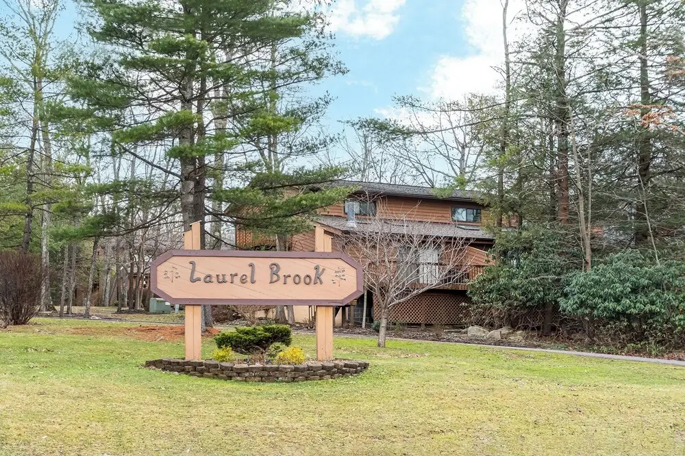 Laurel Brook 39 by Taylor Made Deep Creek