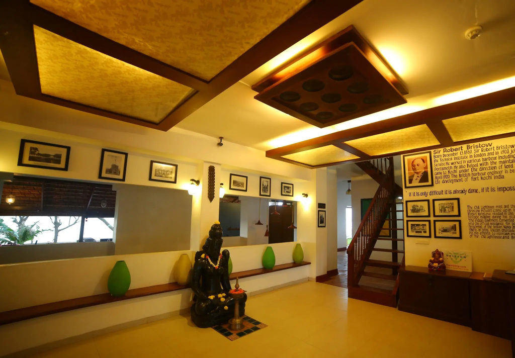 Old Lighthouse Bristow Hotel , Fort Kochi