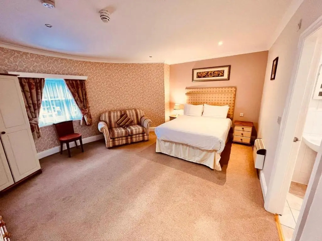 Crown Hotel - Stone, Near Stoke-On-Trent by OYO