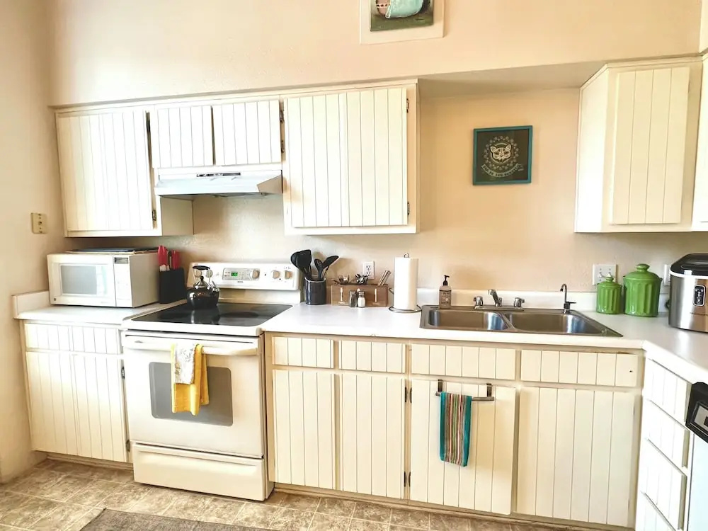 Bisbee Brownstone Suites