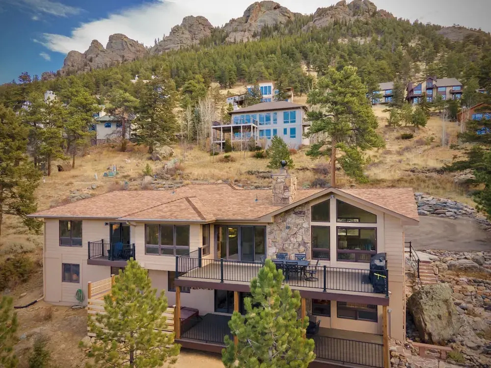 Alpenglow Vacation Home At Windcliff 4 Bedroom Home by RedAwning