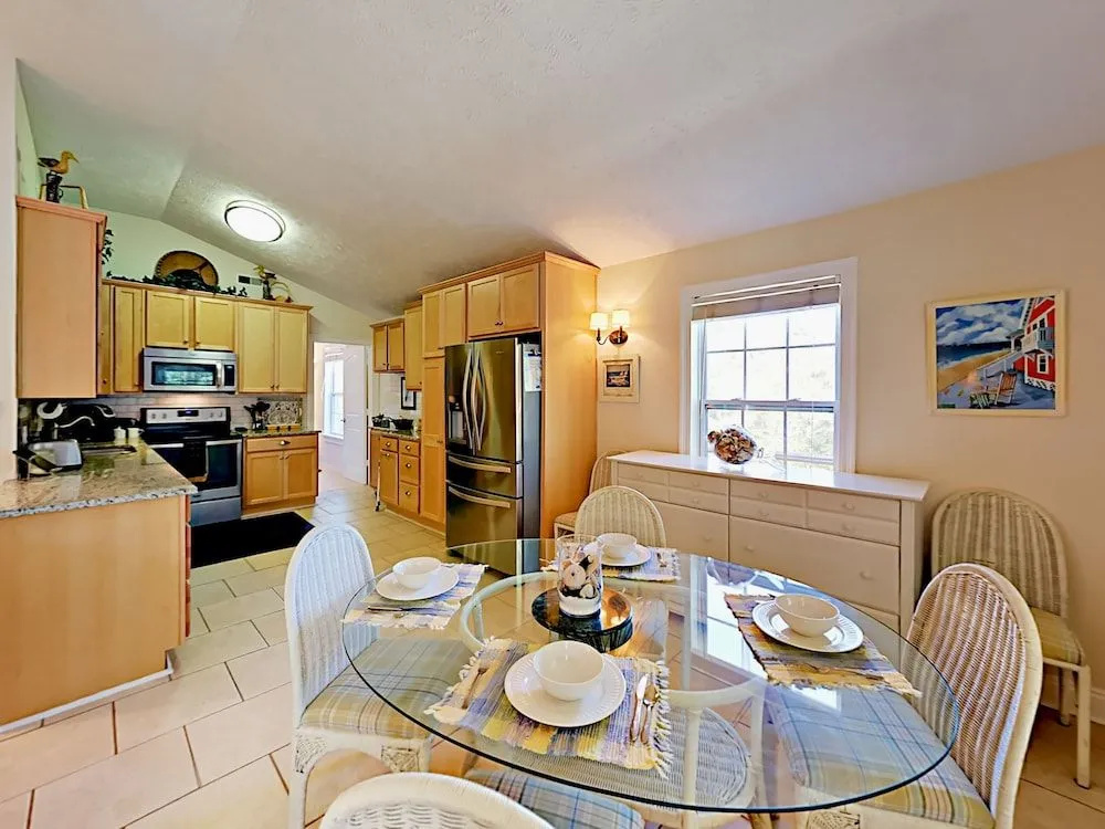655 Cabana Beach Rd Cottage 4 Bedrooms 4 Bathrooms Cottage