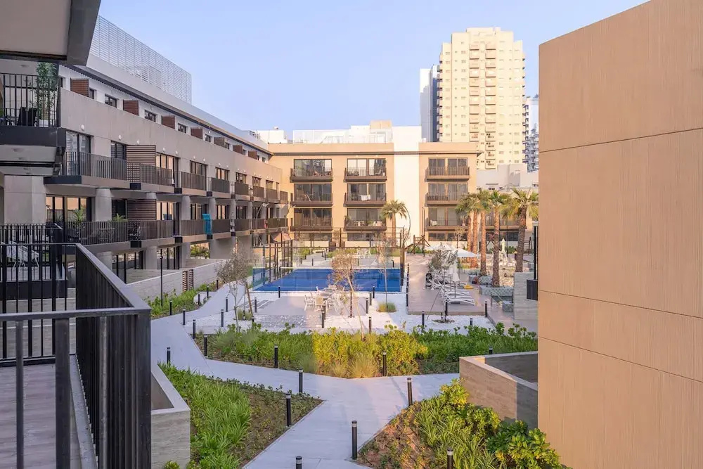 StayShort - Stylish, Minimalist 2-Bedroom in Jumeirah Village Circle