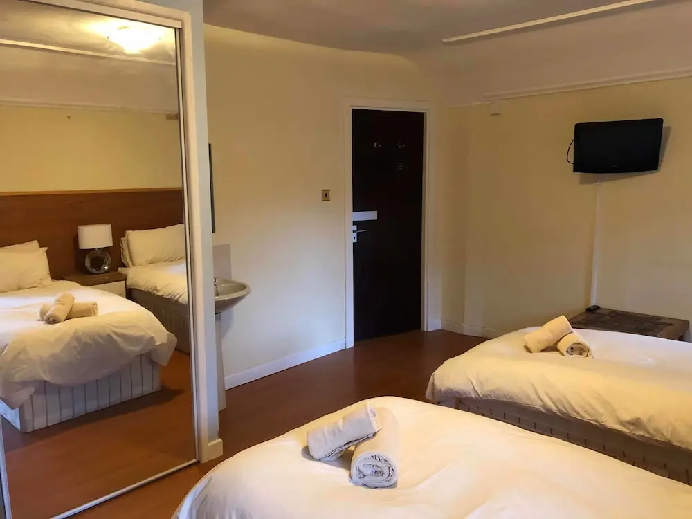 Eastbank Hotel