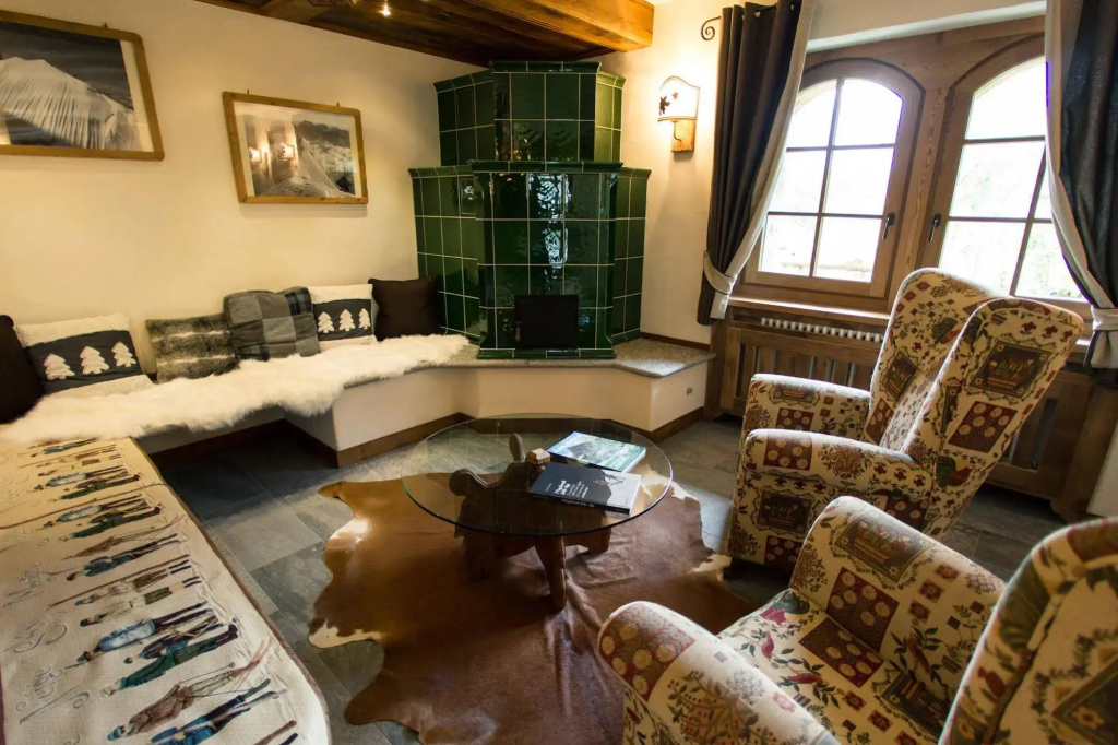 Hotel Les Montagnards