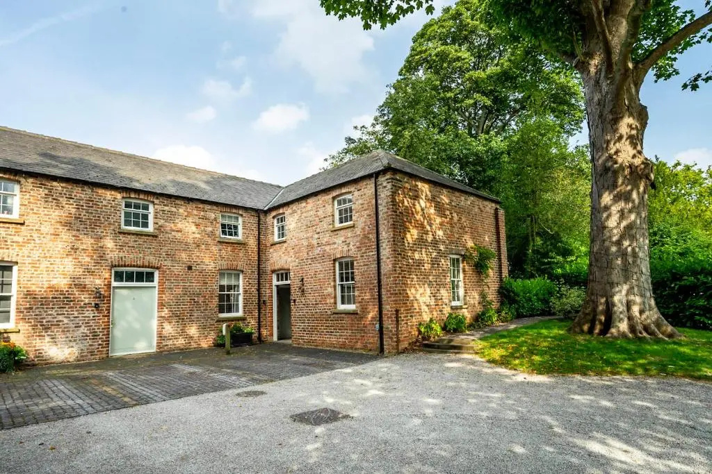 Middlethorpe Manor - No 5 Lazy Days and Explore