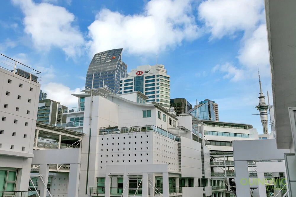 QV Lovely Princes Wharf Studio - 974