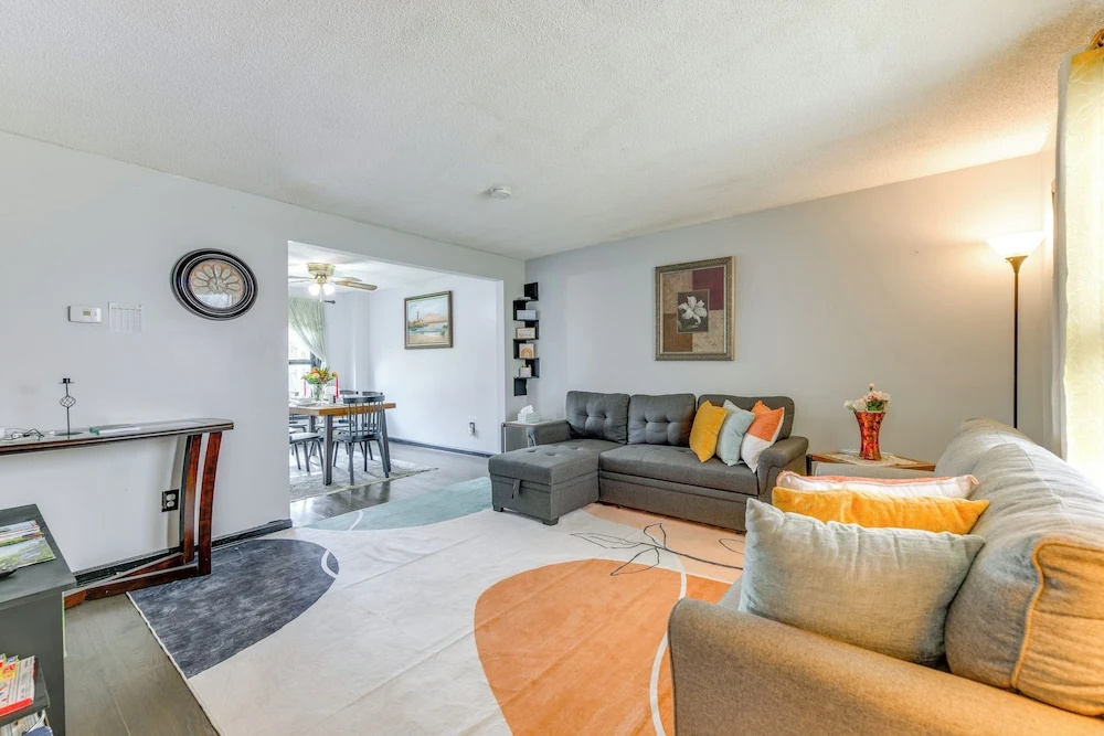 4 Mi to Dtwn: Family Home in Buffalo