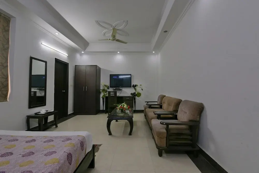 Hotel Diamond Stay by ASPL