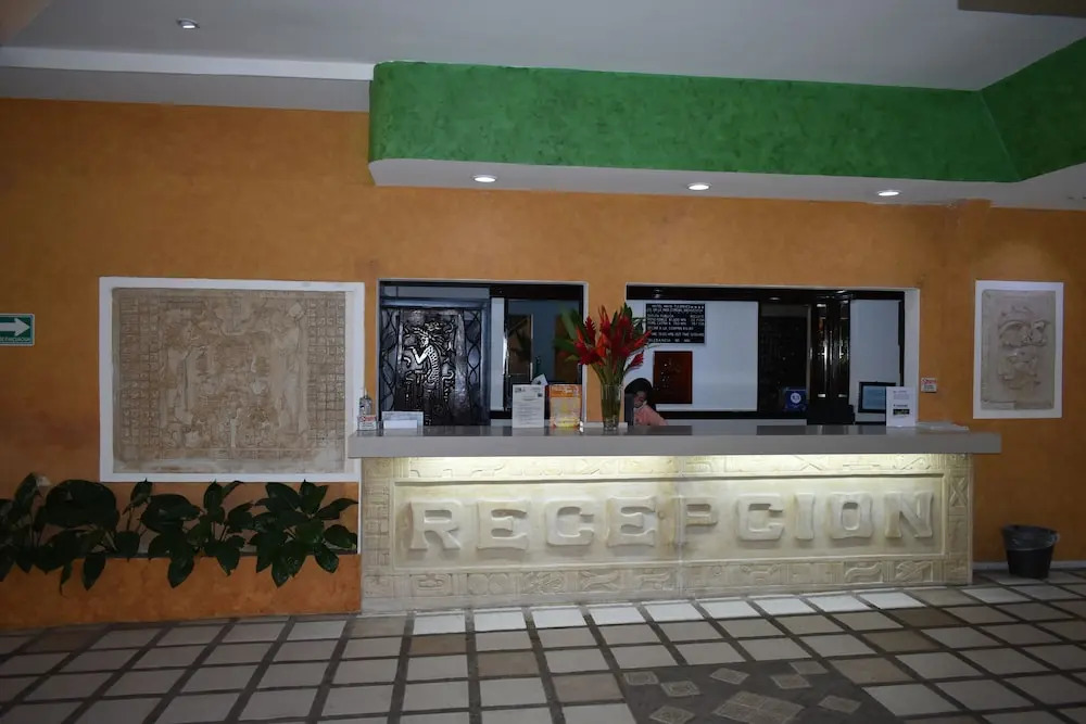 Maya Tulipanes Express