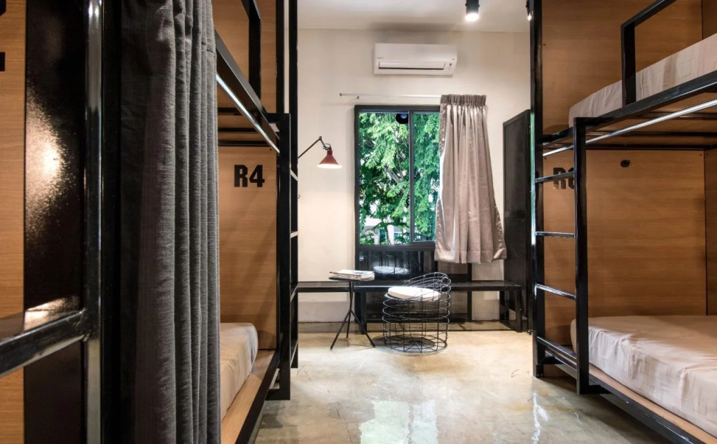 The Brownstone Hostel & Space