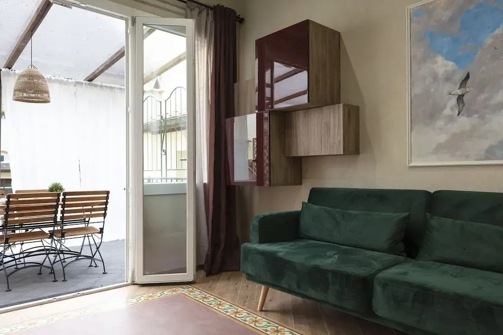 Roommo Apartments
