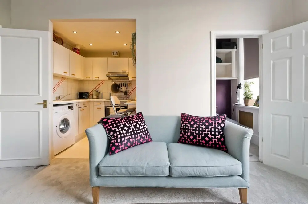 Charming Apartment Close to Kings Road Chelsea by Underthedoormat