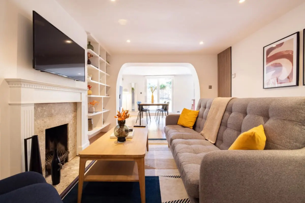The West Hampstead Wonder  - Stunning 2BDR with Study Room and Garden