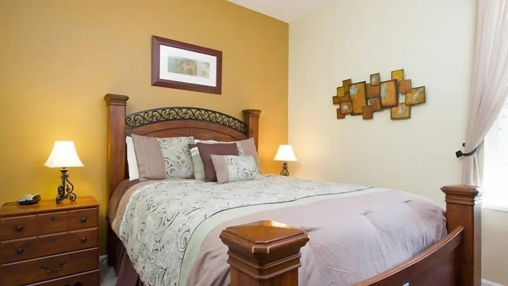 Luxurious 6 Bedroom 4 Bath Villa in Windsor Hills Resort