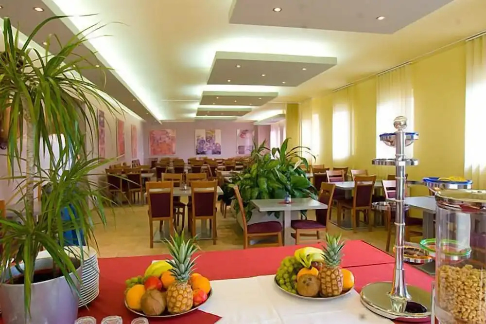 Hotel Trend