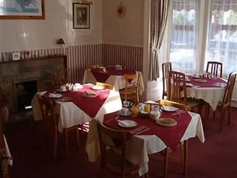 Holly Lodge