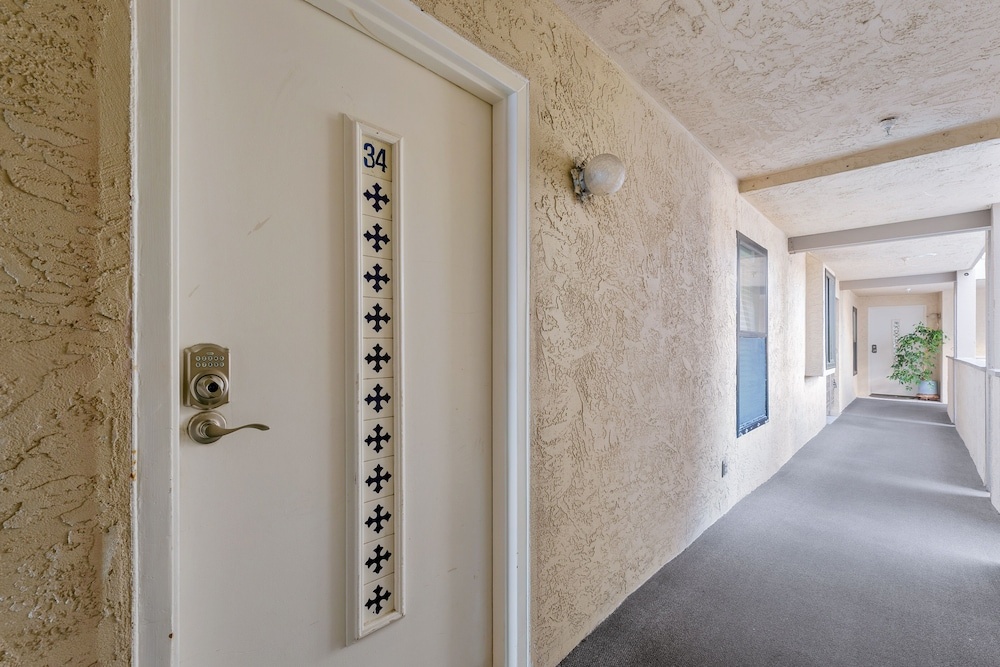 All-suite Pierside W/ Ocean-view Balconies 2 Bedroom Condo