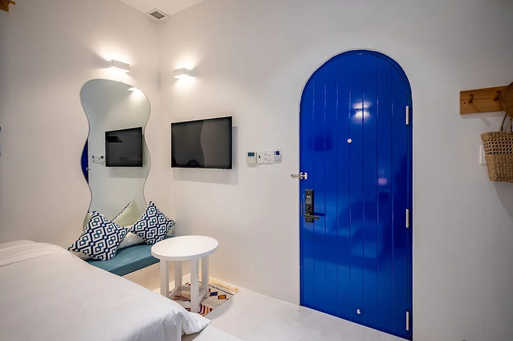 Happiness Hotel