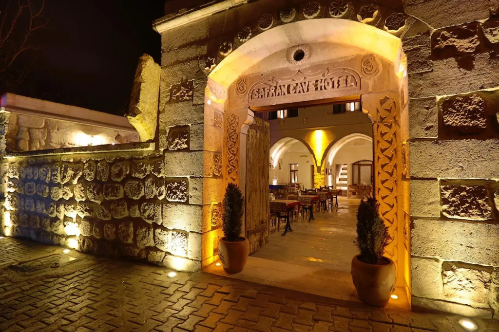 Safran Cave Hotel