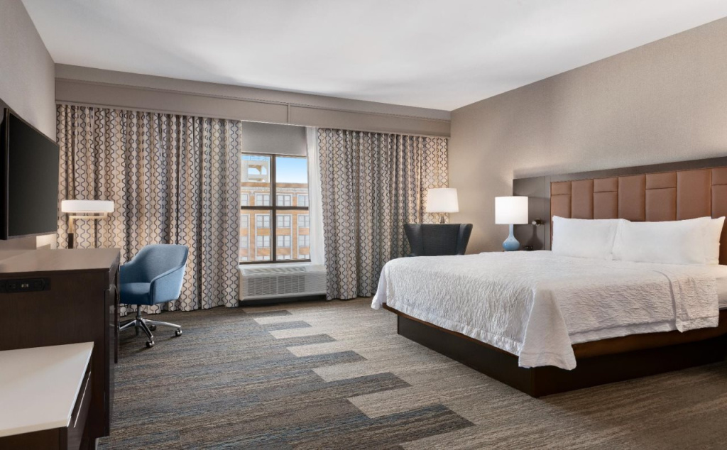 Hampton Inn Suites Kansas City Downtown Crossroads