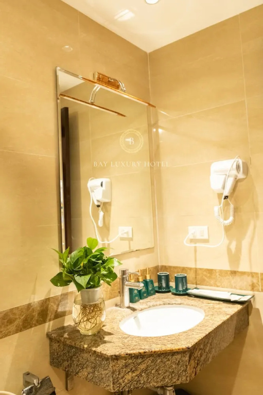 Bay Luxury Hotel & Spa - 9 Nguyen Truong To